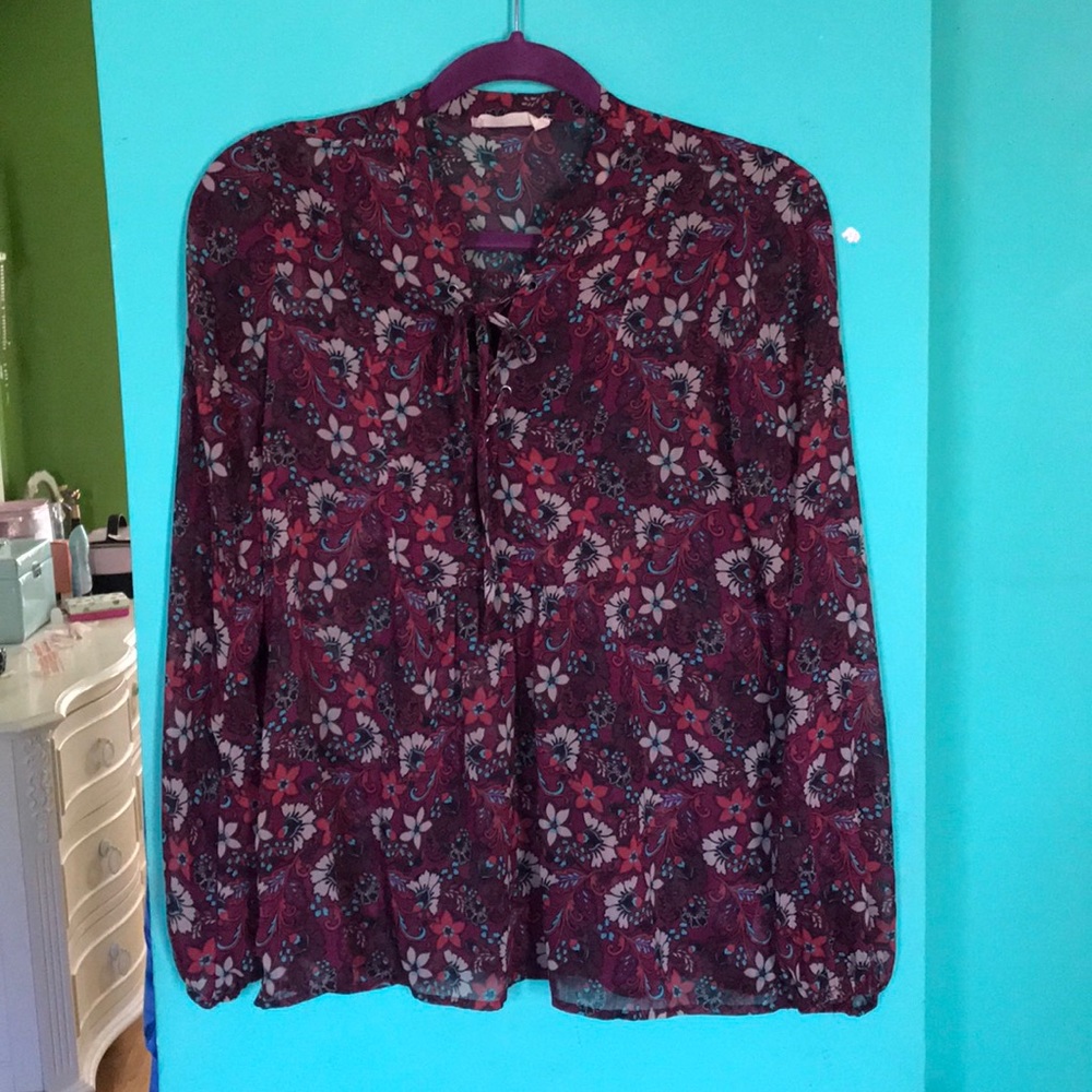 Boho style flower lace top